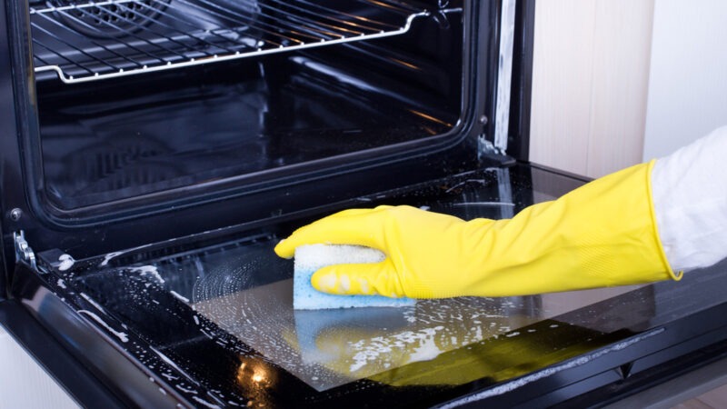 Best Oven Cleaning Hacks That Actually Work